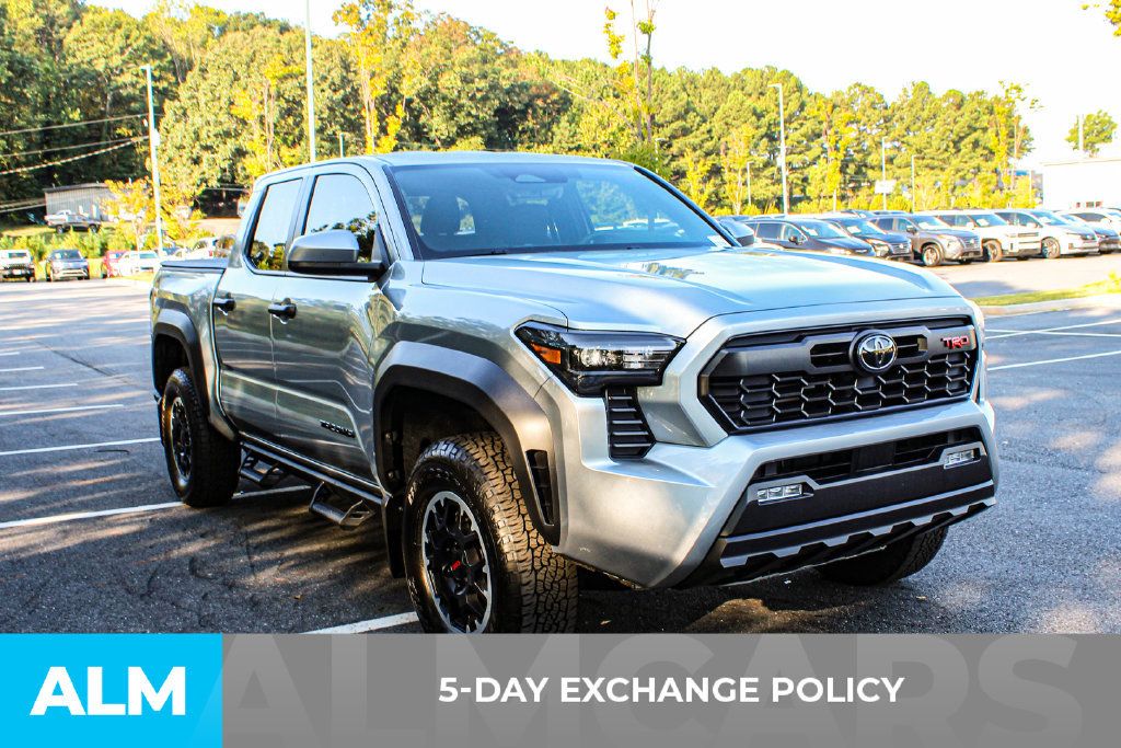 Used 2025 Toyota Tacoma TRD Off-Road AWD/4WD image 3
