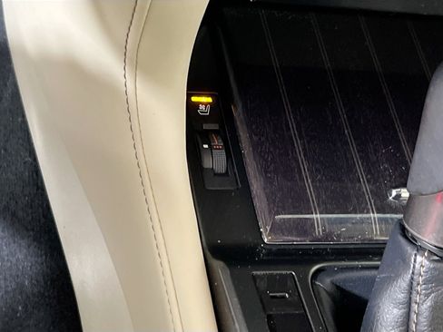 Used 2023 Lexus GX 460 Premium image 20