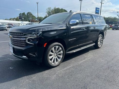 Used 2024 Chevrolet Suburban Premier AWD/4WD image 31