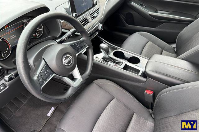 Used 2024 Nissan Altima 2.5 SV FWD image 10