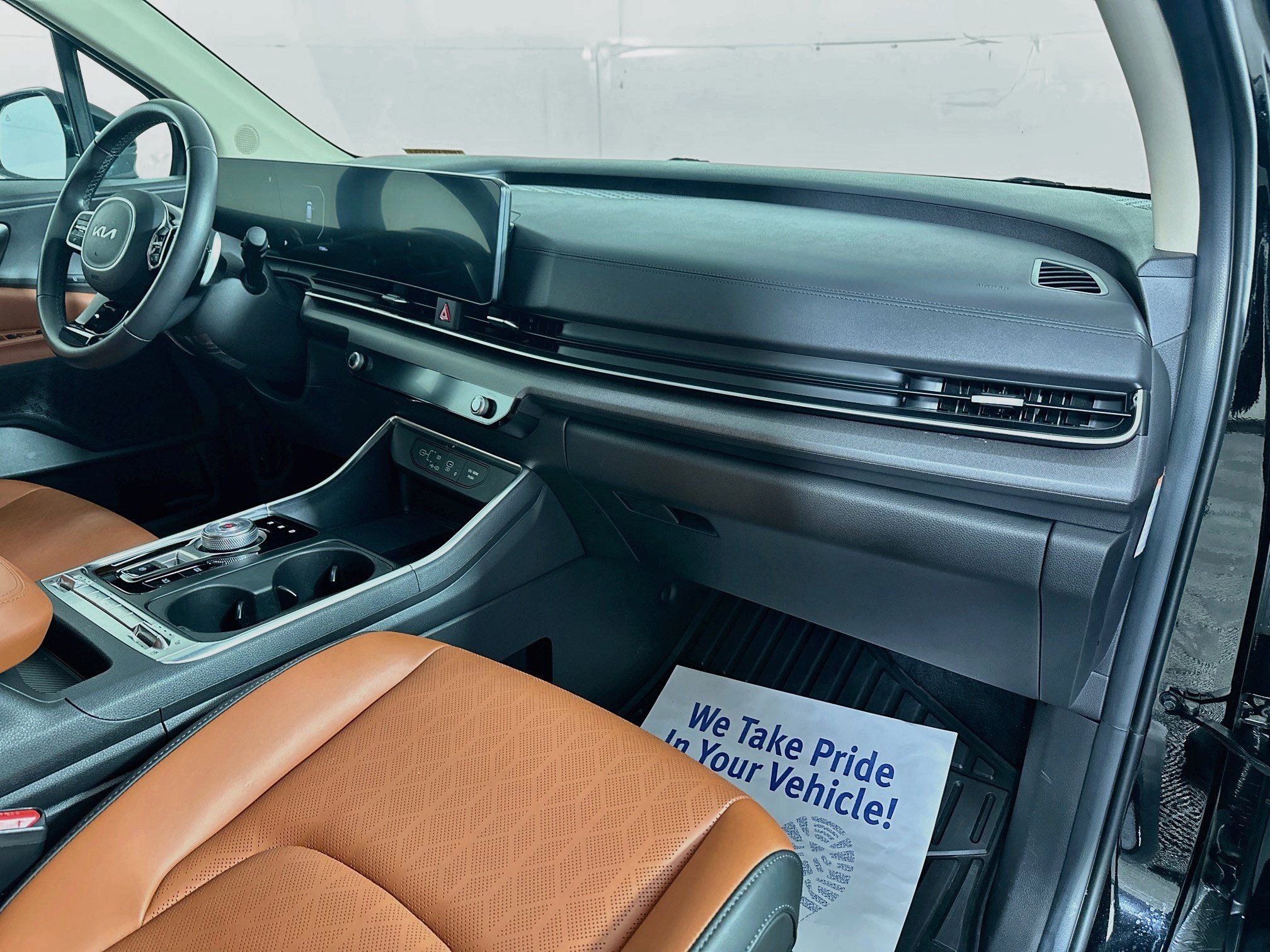 Certified 2026 Kia Carnival SX FWD image 31