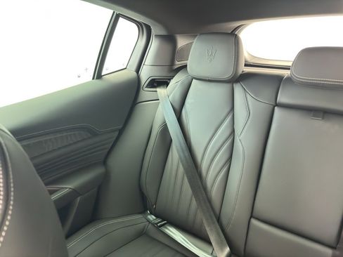 New 2025 Maserati Grecale GT image 12