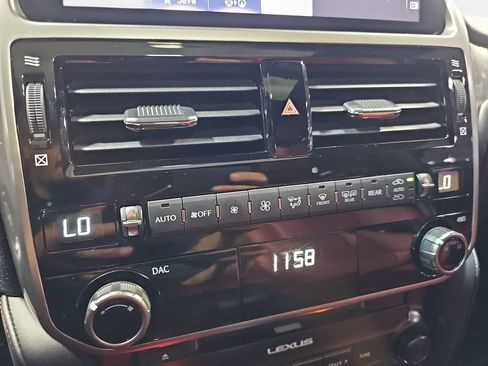 Used 2023 Lexus GX 460 Premium w/ Premium Package AWD/4WD image 23