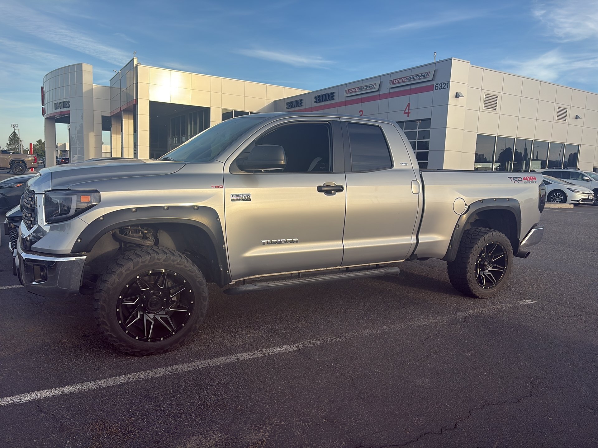 Used 2020 Toyota Tundra SR5 AWD/4WD image 10