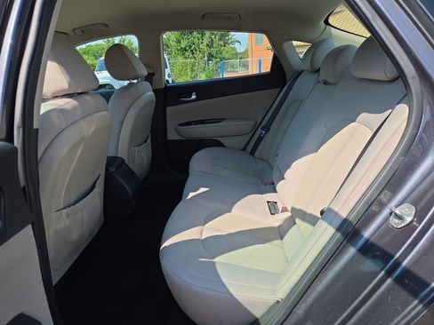 Used 2017 Kia Optima LX FWD image 11