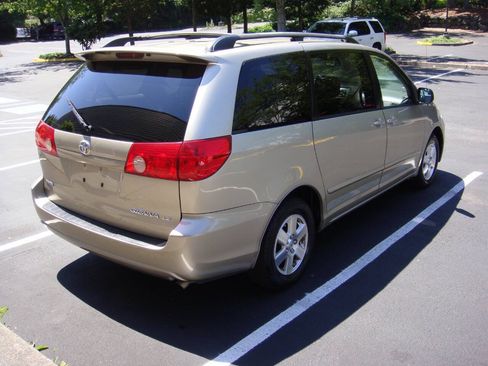 Used 2008 Toyota Sienna LE FWD image 6