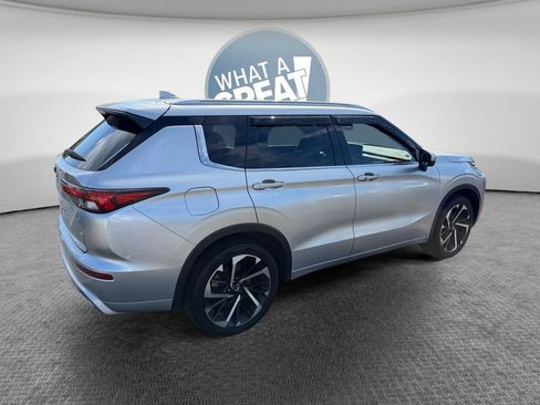 Used 2022 Mitsubishi Outlander SEL AWD/4WD image 3