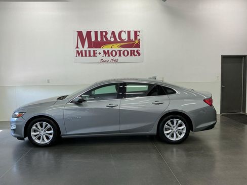 Used 2023 Chevrolet Malibu LT FWD image 2