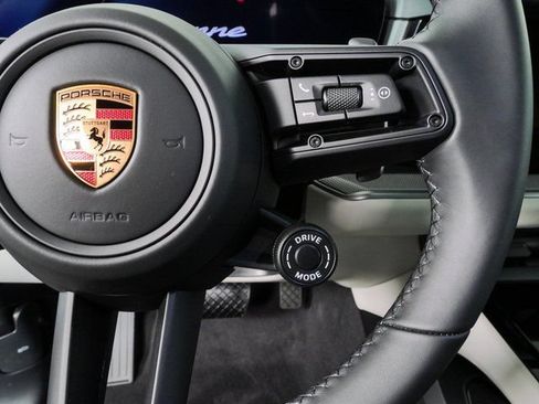 New 2026 Porsche Cayenne Coupe AWD/4WD image 11
