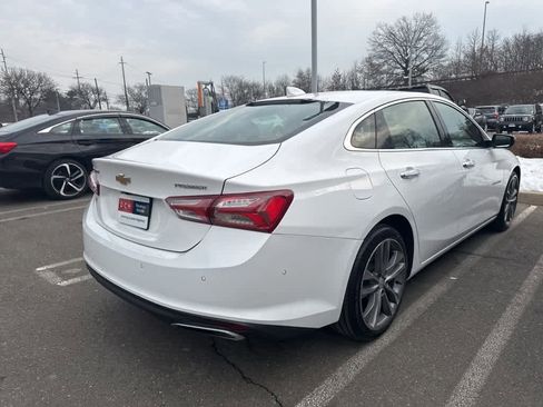 Used 2019 Chevrolet Malibu Premier w/ Sun and Wheel Package image 9