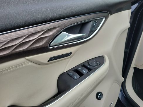 Used 2021 Buick Envision Avenir w/ Technology Package II image 19