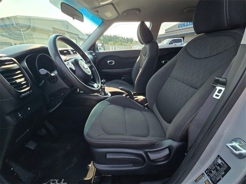 Used 2015 Kia Soul image 17