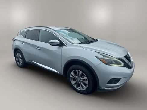 Used 2018 Nissan Murano SV FWD image 4
