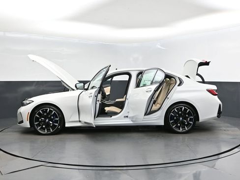 New 2026 BMW 330i Sedan w/ M Sport Package image 46