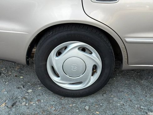 Used 1998 Toyota Corolla FWD image 7
