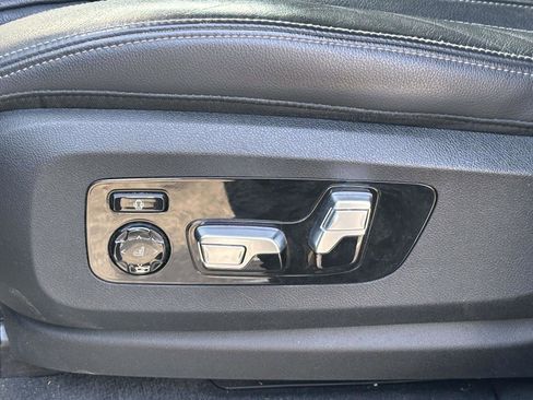 Used 2019 BMW X5 xDrive40i w/ M Sport Package image 16