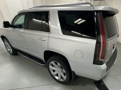 Used 2018 Cadillac Escalade Luxury image 6