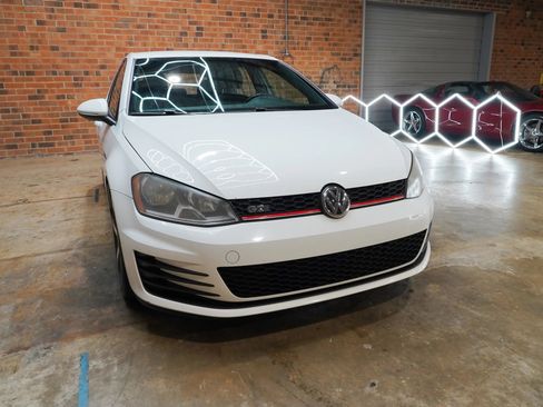 Used 2015 Volkswagen GTI S FWD image 4