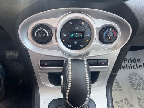 Used 2015 Ford Fiesta SE w/ Comfort Package image 13