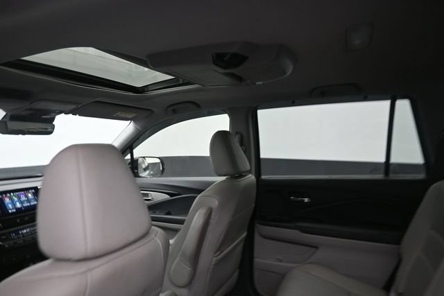 Used 2021 Honda Pilot Touring image 19