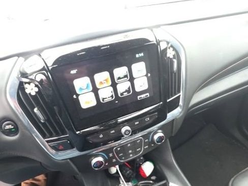 Used 2018 Chevrolet Traverse LT image 4