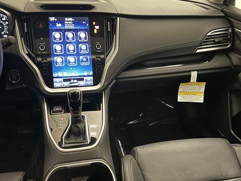 Certified 2025 Subaru Outback Limited image 20