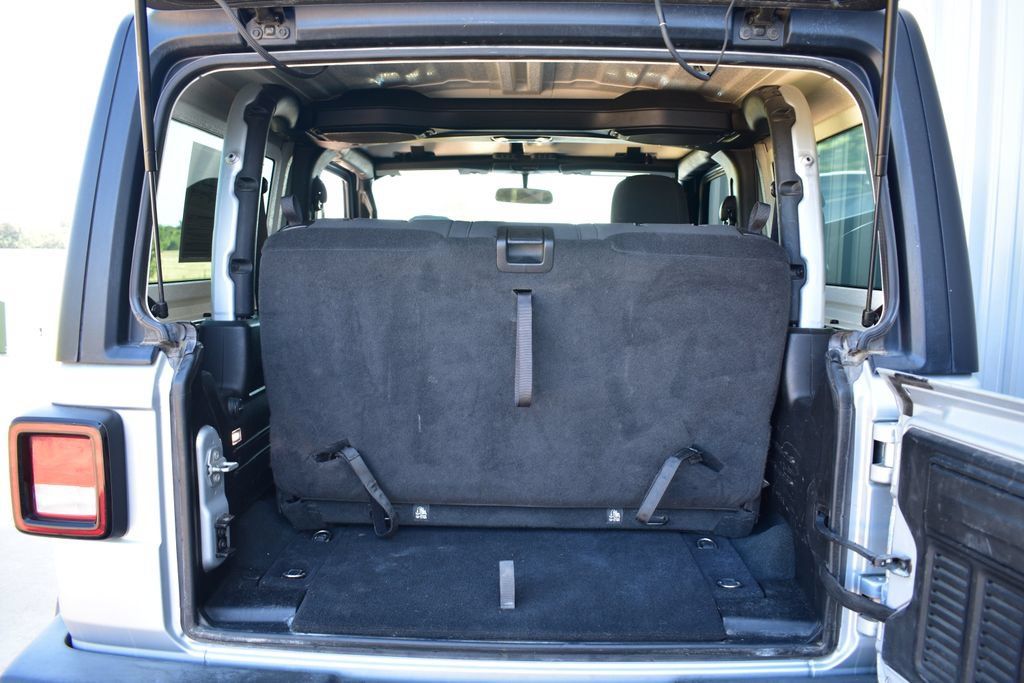 Used 2022 Jeep Wrangler Sport AWD/4WD image 21