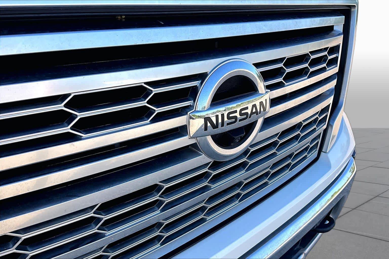 Used 2021 Nissan Titan Platinum Reserve w/ Moonroof Package AWD/4WD image 29