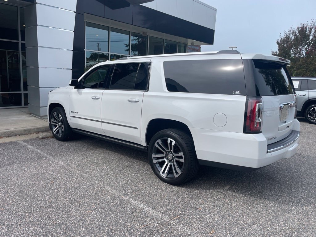 Used 2020 GMC Yukon XL Denali w/ Denali Ultimate Package AWD/4WD image 2
