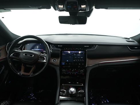 Used 2023 Jeep Grand Cherokee L Summit w/ Advanced Protech Group IV image 14