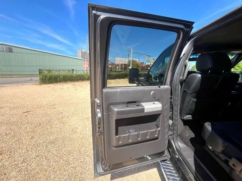 Used 2016 Ford F250 Lariat w/ Lariat Ultimate Package image 26