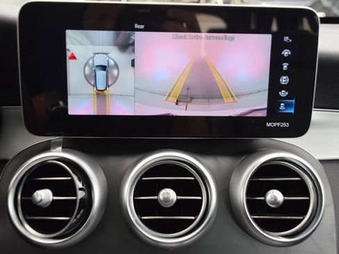 Used 2022 Mercedes-Benz GLC 300 image 30