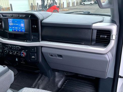 Used 2024 Ford F350 XLT w/ FX4 Off-Road Package image 17