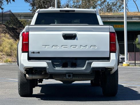 Used 2024 Toyota Tacoma TRD Off-Road AWD/4WD image 4