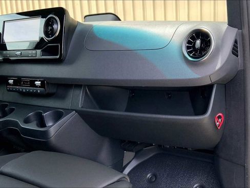New 2025 Mercedes-Benz Sprinter 2500 image 25
