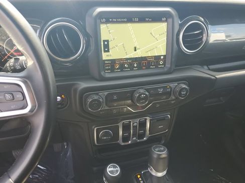 Used 2020 Jeep Wrangler Unlimited Sahara AWD/4WD image 23