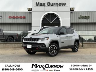 Used 2024 Jeep Compass Trailhawk image 1
