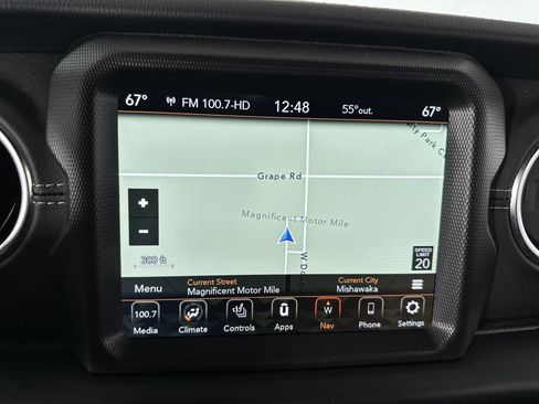 Used 2022 Jeep Wrangler Unlimited Sahara w/ Cold Weather Group image 23