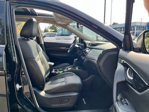 Used 2020 Nissan Rogue SL w/ Premium Package AWD/4WD image 21