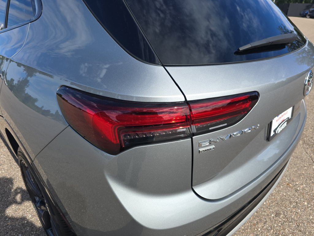 Used 2023 Buick Envision Preferred w/ Sport Touring Package AWD/4WD image 37