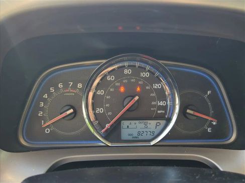 Used 2014 Toyota RAV4 Limited image 16