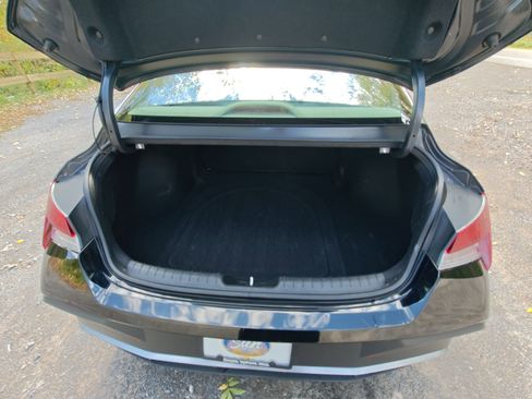 Used 2024 Hyundai Elantra SEL image 21