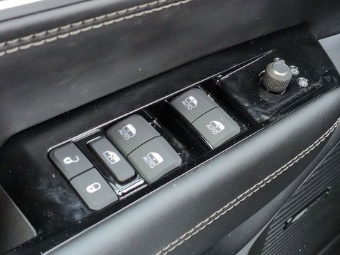 New 2026 Jeep Compass Latitude image 23