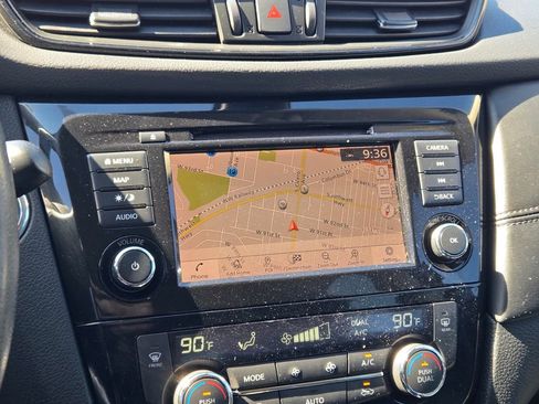 Used 2019 Nissan Rogue SL FWD image 34