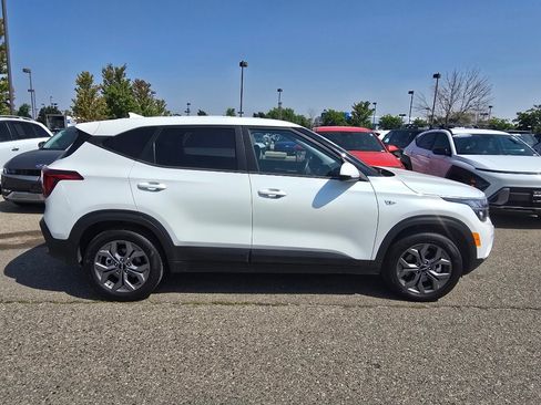 Used 2026 Kia Seltos LX AWD/4WD image 6
