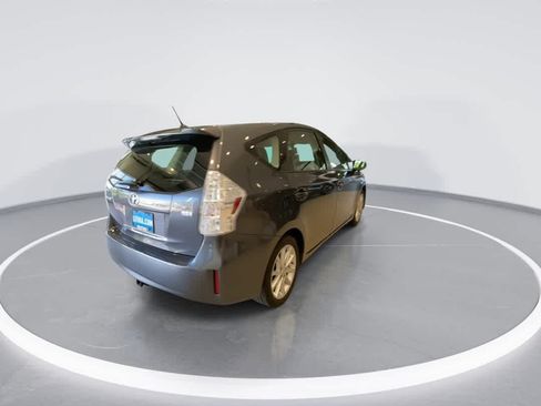 Used 2014 Toyota Prius V Five FWD image 8
