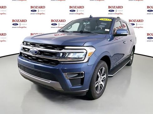 Used 2022 Ford Expedition Max Limited RWD image 4
