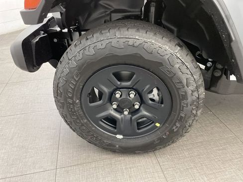 New 2026 Jeep Gladiator Sport image 8