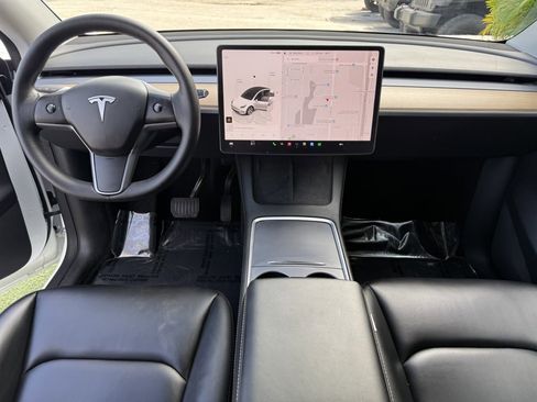 Used 2023 Tesla Model Y Long Range image 21