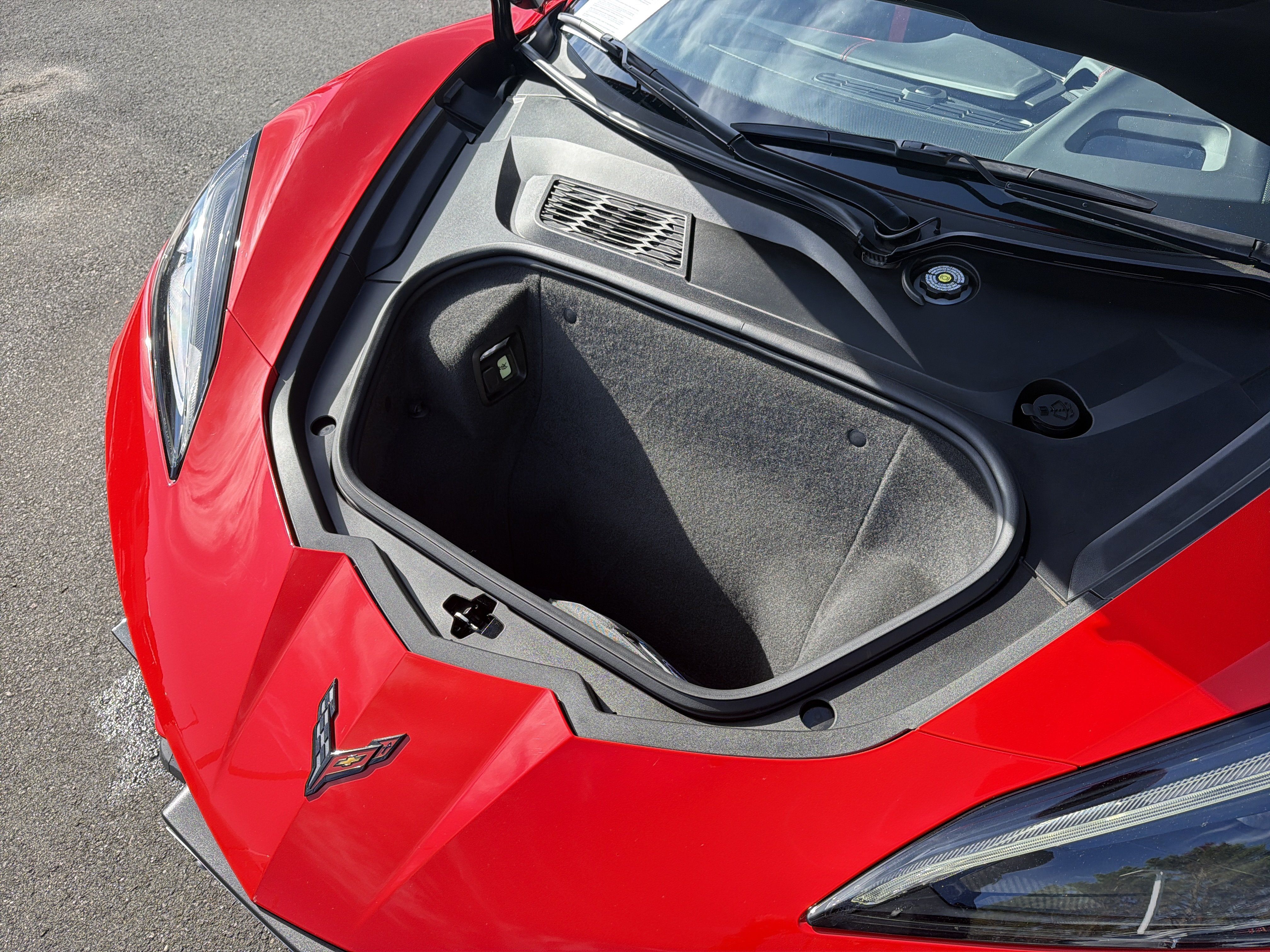 Used 2024 Chevrolet Corvette Stingray Premium Cpe w/ Z51 Performance Package RWD image 34